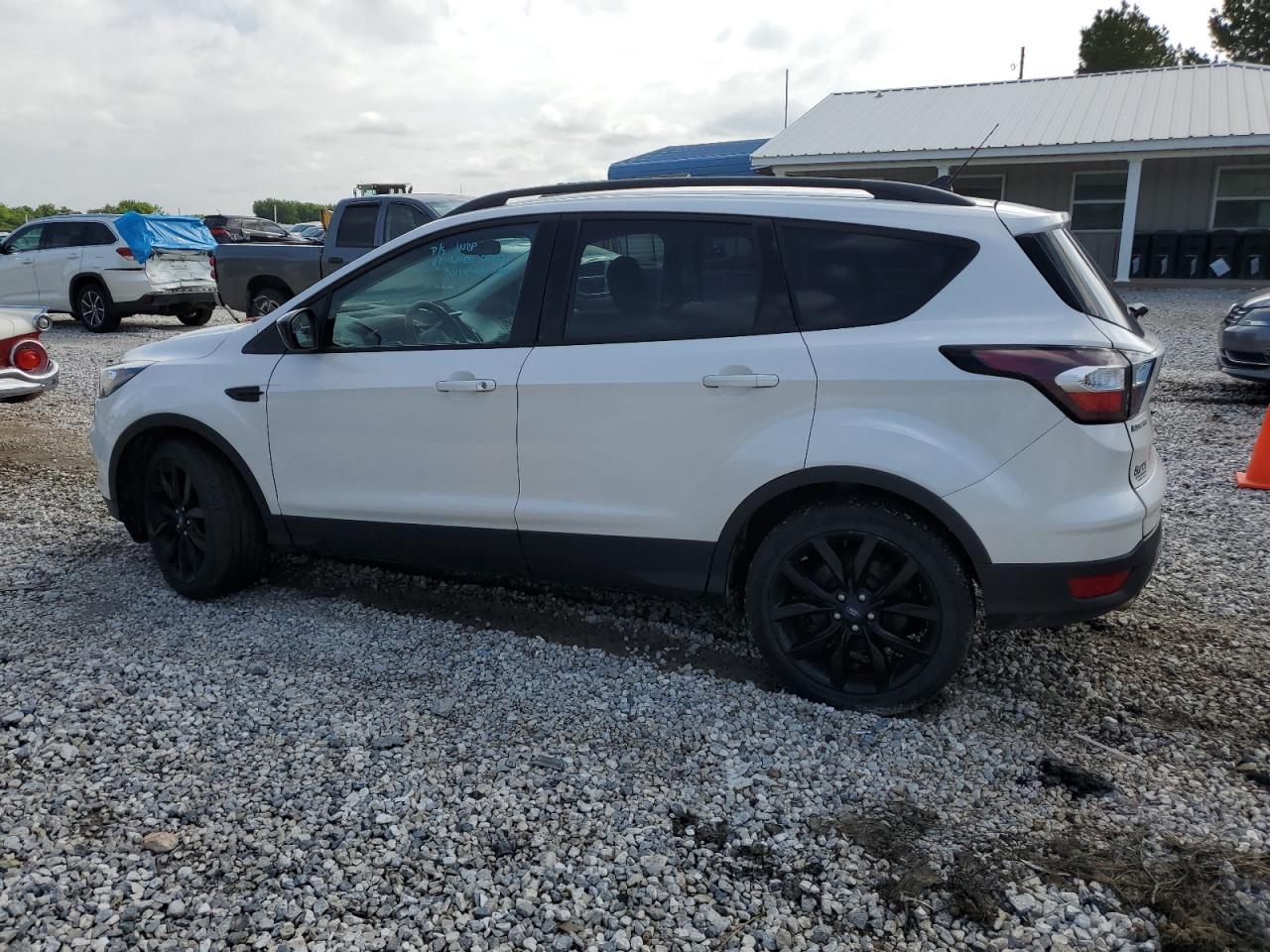 1FMCU9GD5JUC07598 2018 Ford Escape Se