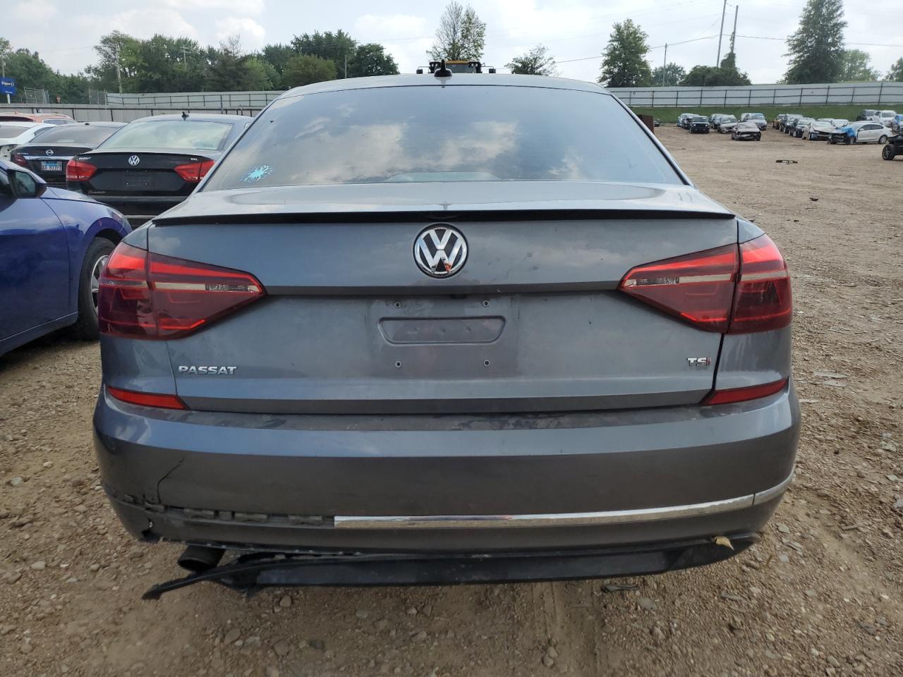 2018 Volkswagen Passat S VIN: 1VWAA7A35JC006120 Lot: 72901804