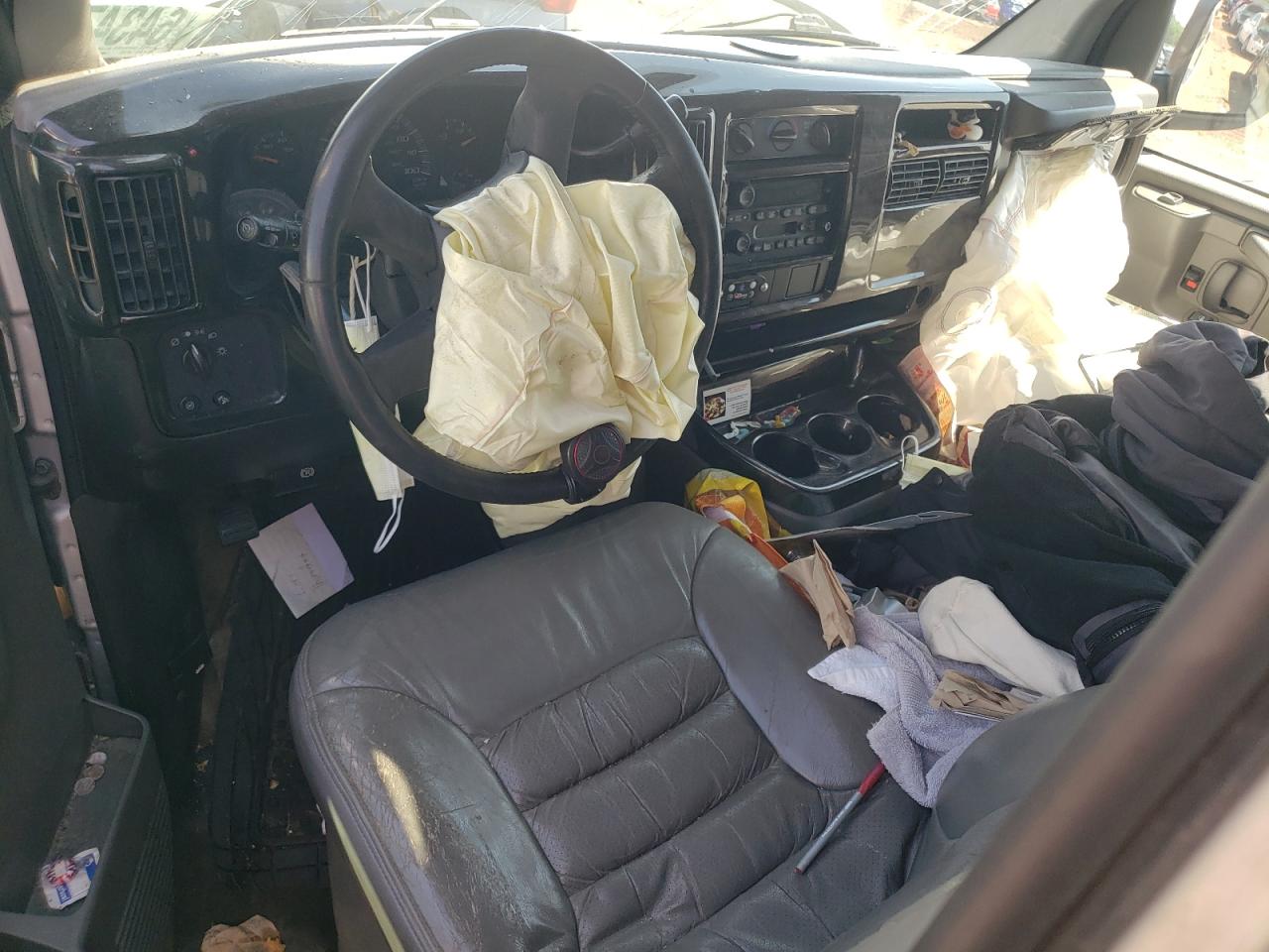 2004 Chevrolet Express G1500 VIN: 1GBFG15T441229123 Lot: 64347473