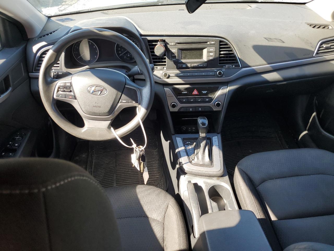 2017 Hyundai Elantra - Image 8