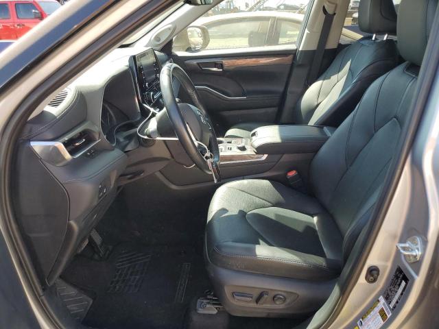  TOYOTA HIGHLANDER 2021 Srebrny
