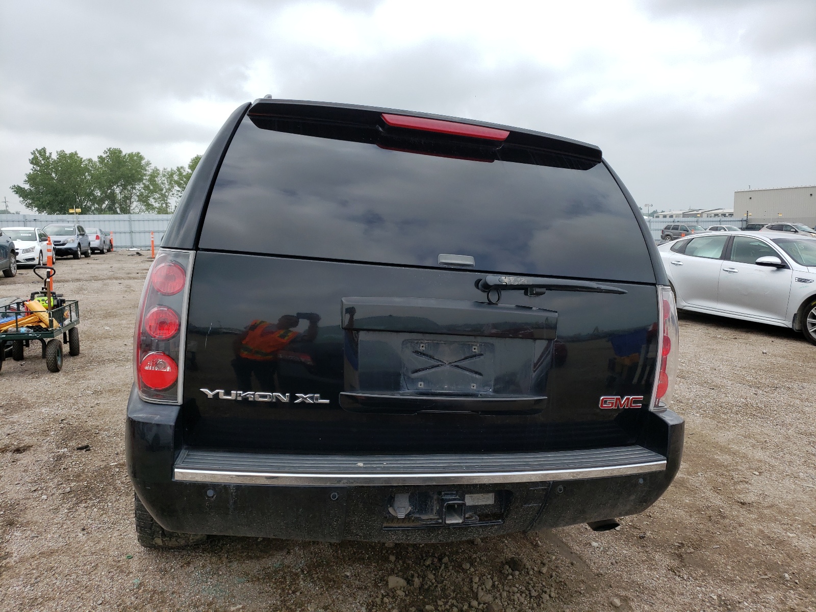 1GKFK66877J176007 2007 GMC Yukon Xl Denali