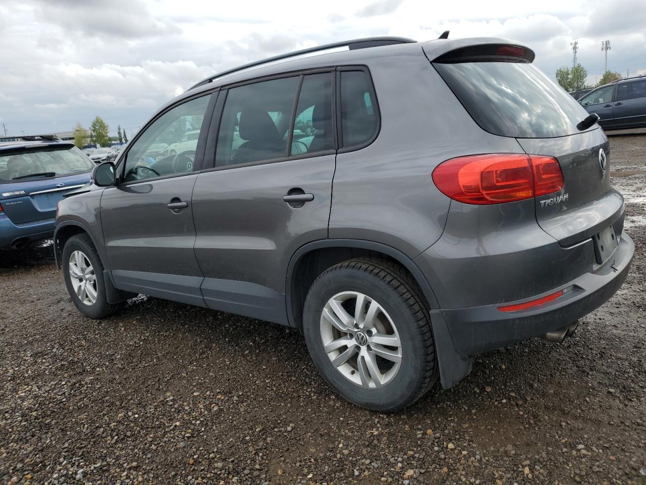 WVGHV7AX1HK017717 2017 VOLKSWAGEN TIGUAN - Image 2