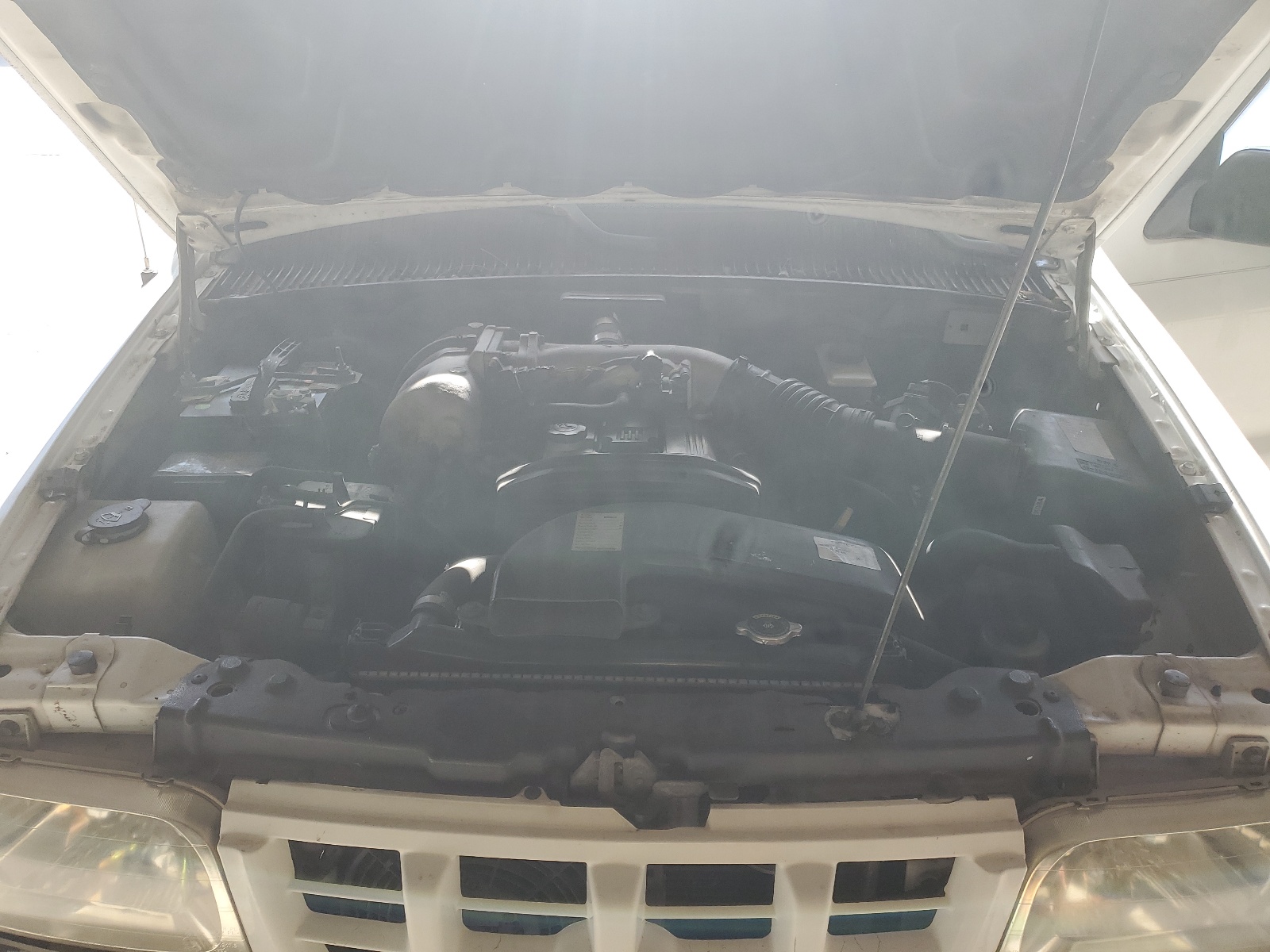 KNDJB723715697153 2001 Kia Sportage