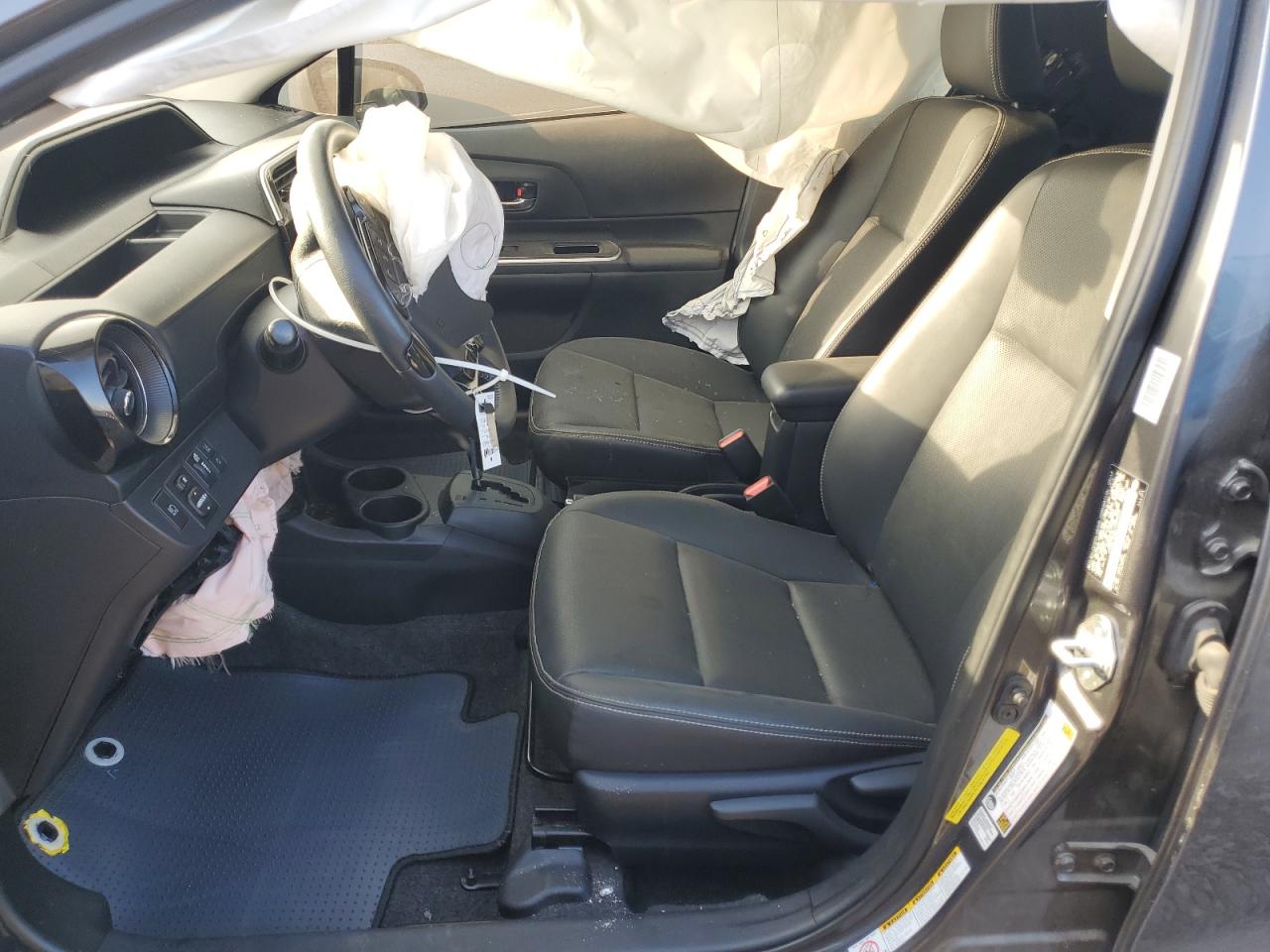 2018 Toyota Prius C VIN: JTDKDTB33J1599574 Lot: 71698025