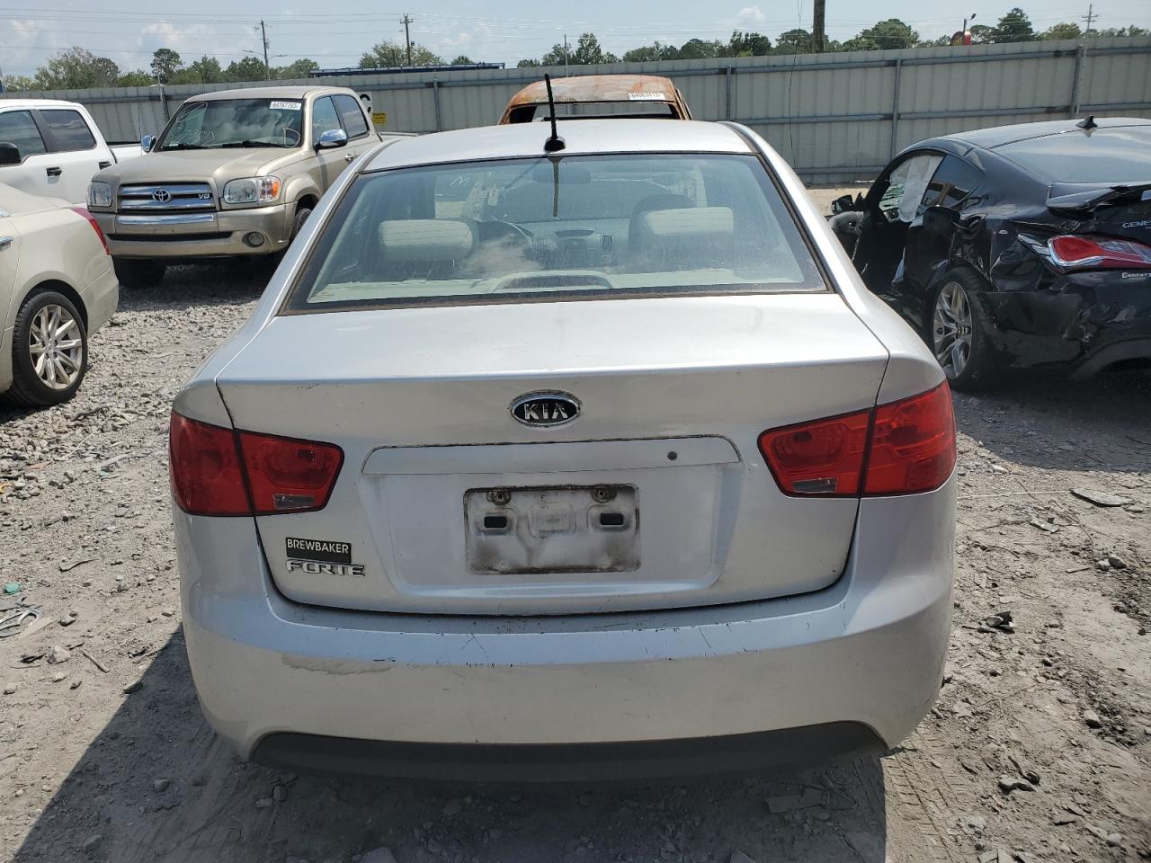 2010 Kia Forte Lx VIN: KNAFT4A22A5209895 Lot: 76642103