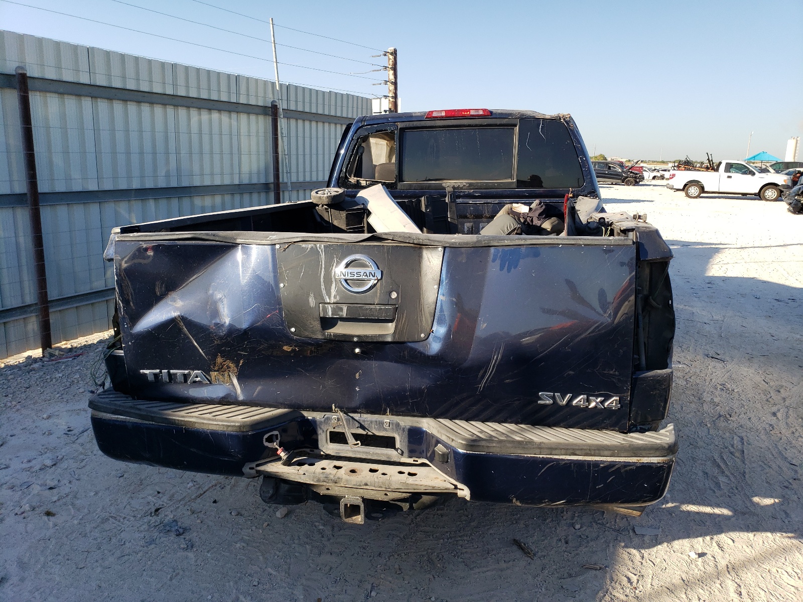 1N6AA0FJ9BN300155 2011 Nissan Titan Sv