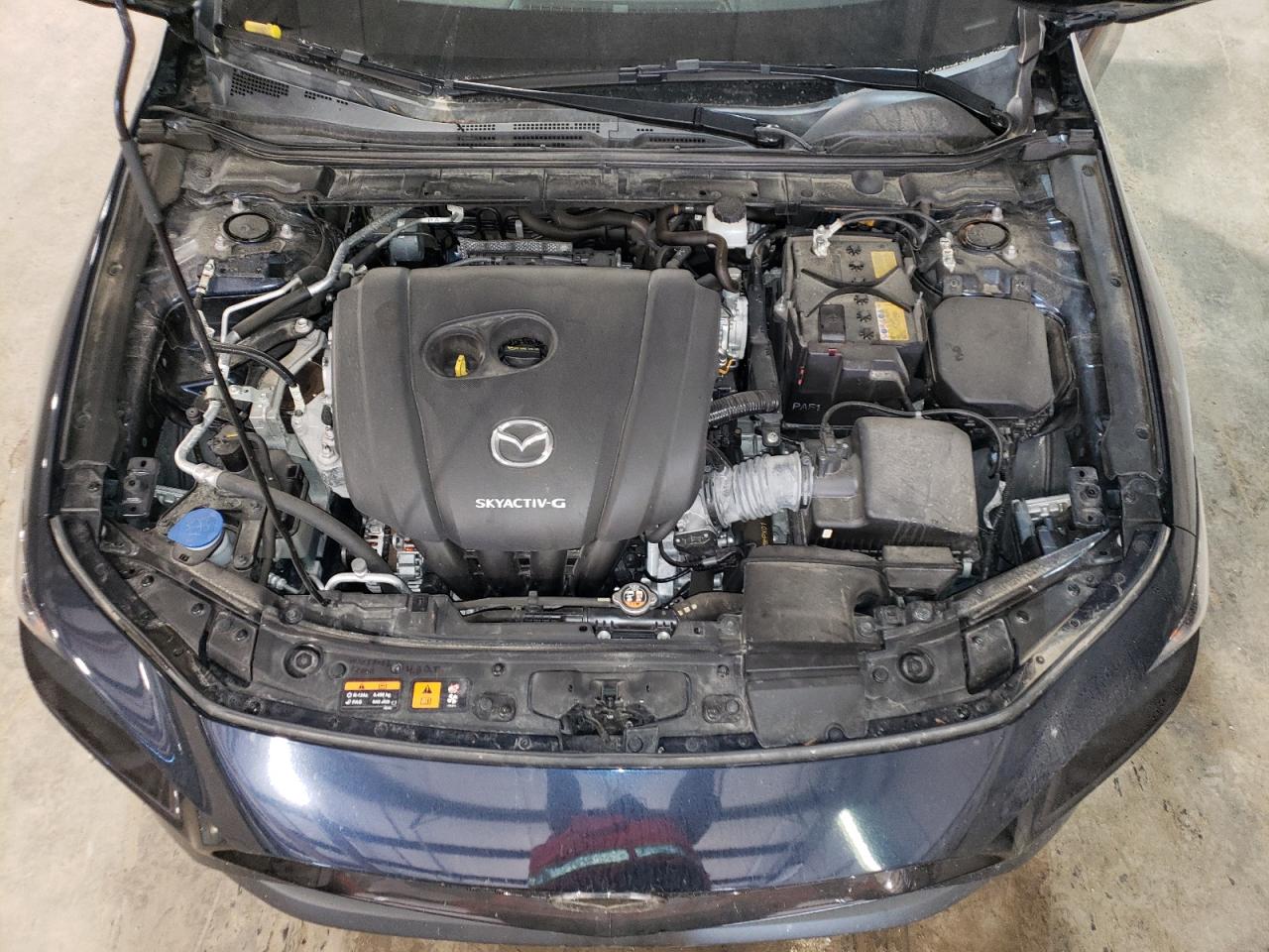 JM1BPAMM8K1141211 2019 Mazda 3 Preferred