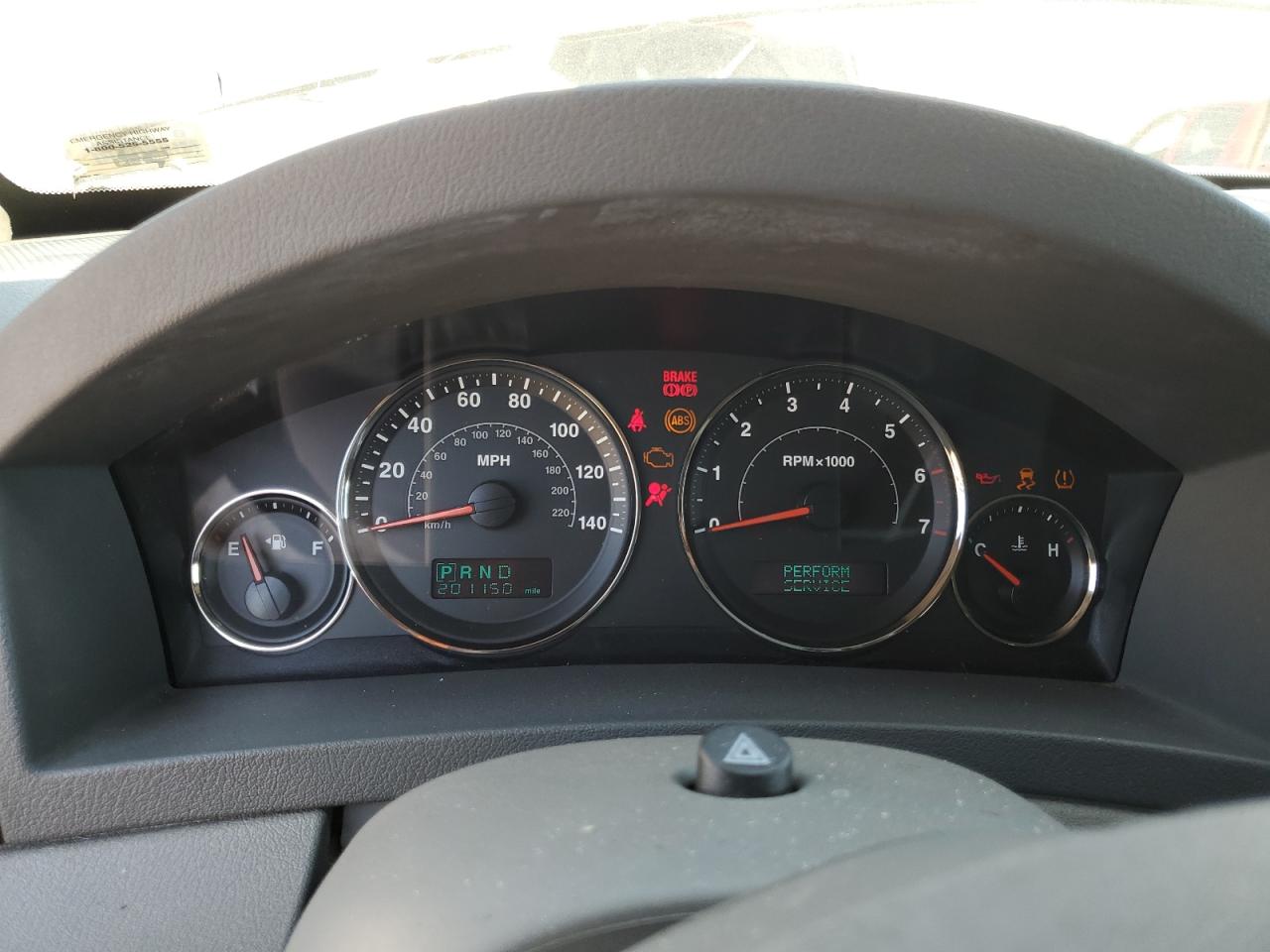 2005 Jeep Grand Cherokee - Image 9
