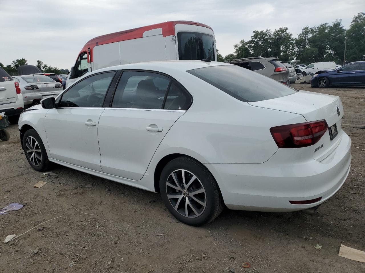 3VWDB7AJ2HM227840 2017 VOLKSWAGEN JETTA - Image 2