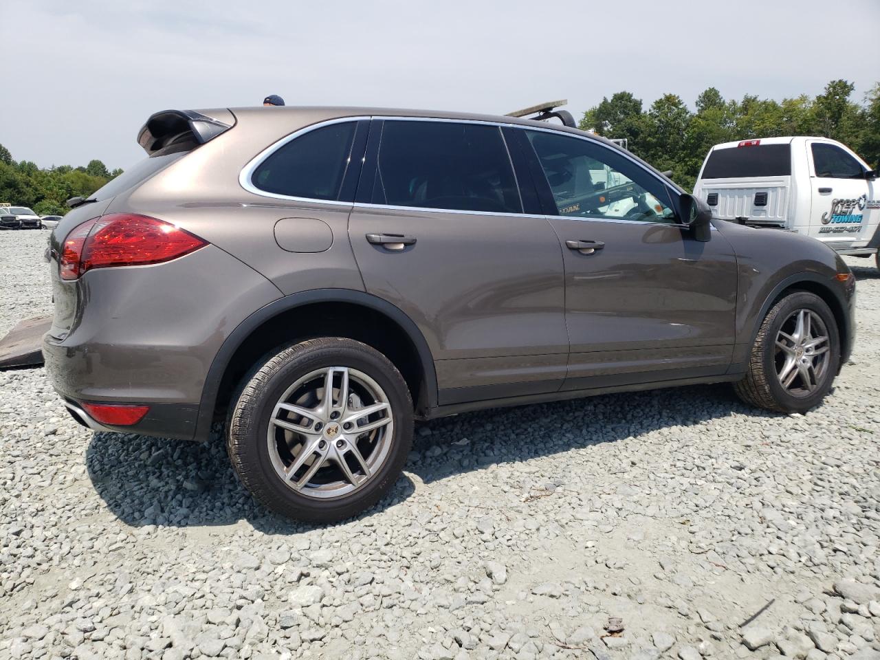 2011 Porsche Cayenne S VIN: WP1AB2A20BLA55770 Lot: 64952273