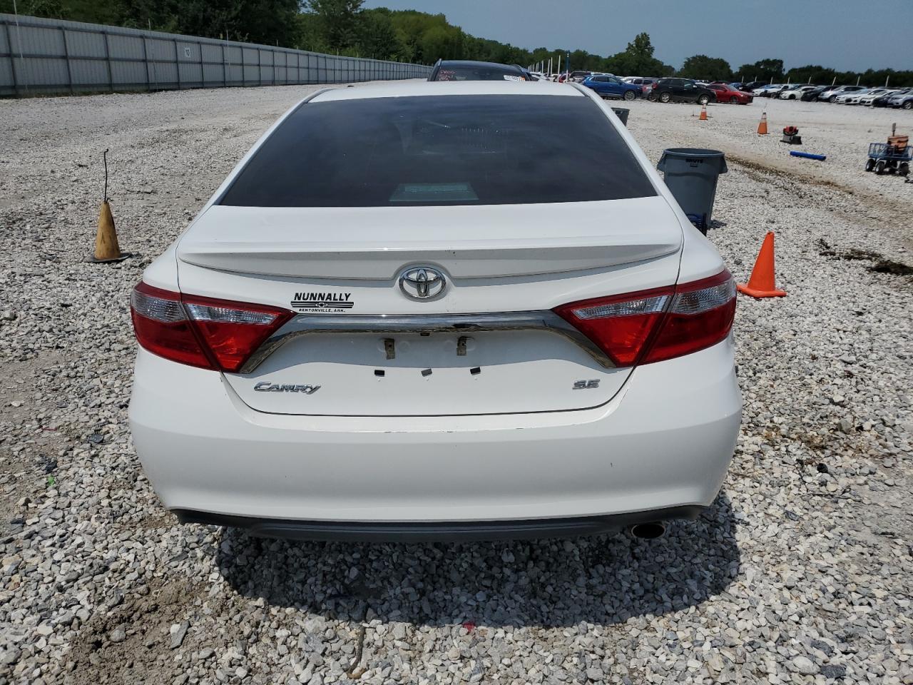 2017 Toyota Camry Le VIN: 4T1BF1FK5HU702692 Lot: 63816383