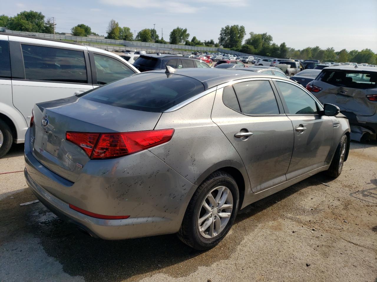 VIN 5XXGM4A73DG230593 2013 KIA OPTIMA no.3