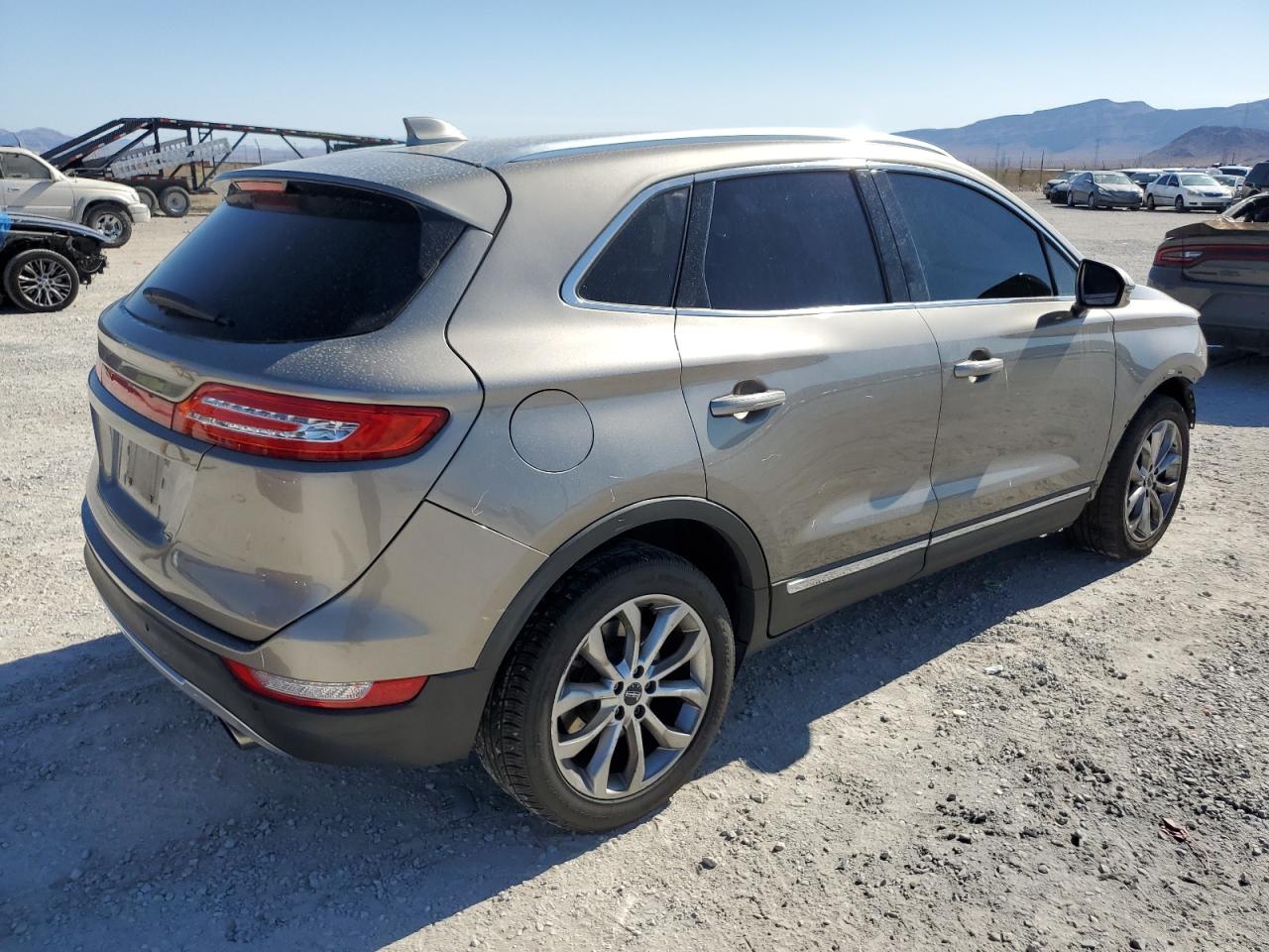 5LMCJ2C99HUL32743 2017 Lincoln Mkc Select