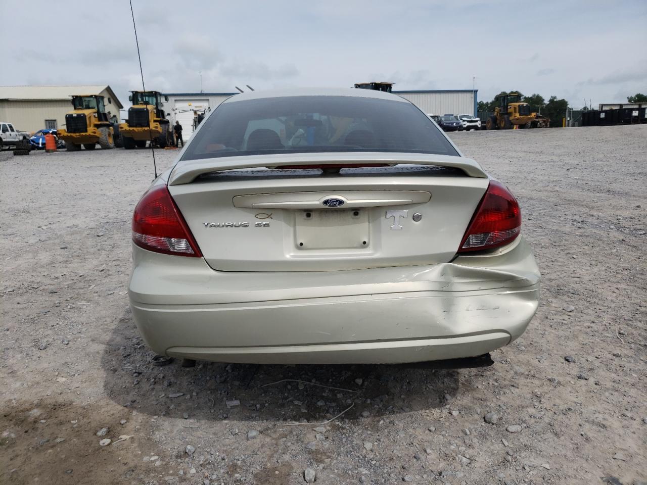 2005 Ford Taurus Se VIN: 1FAFP53U45A239009 Lot: 62989363