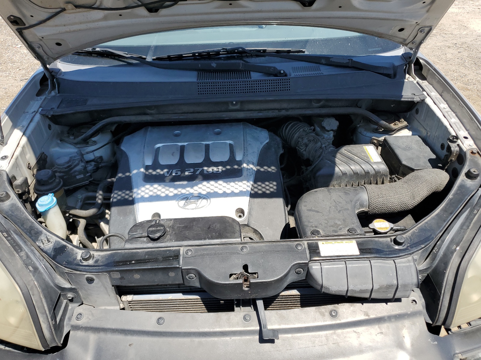 KM8JN12D55U167705 2005 Hyundai Tucson Gls