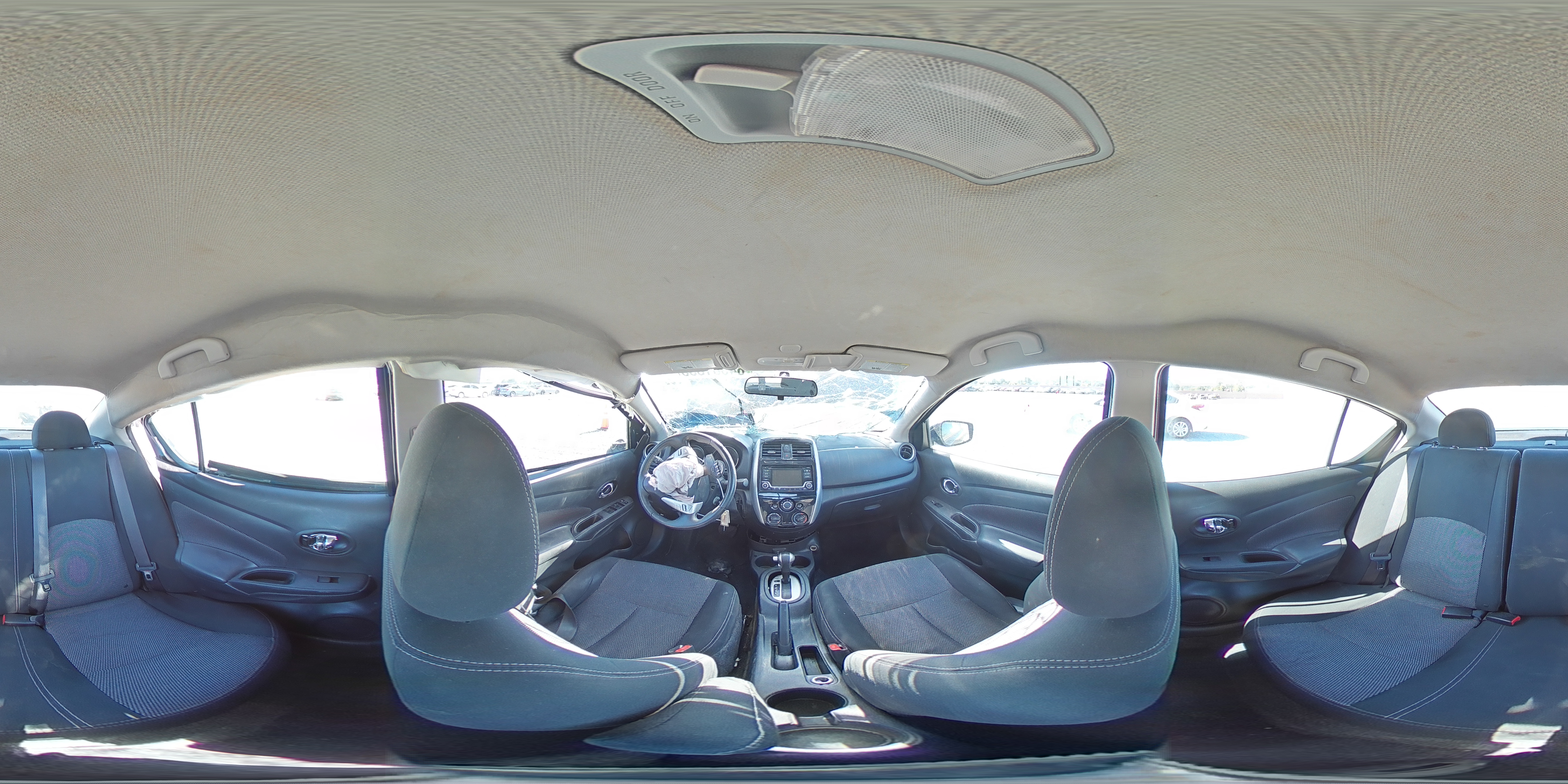 2018 Nissan Versa - Image 13