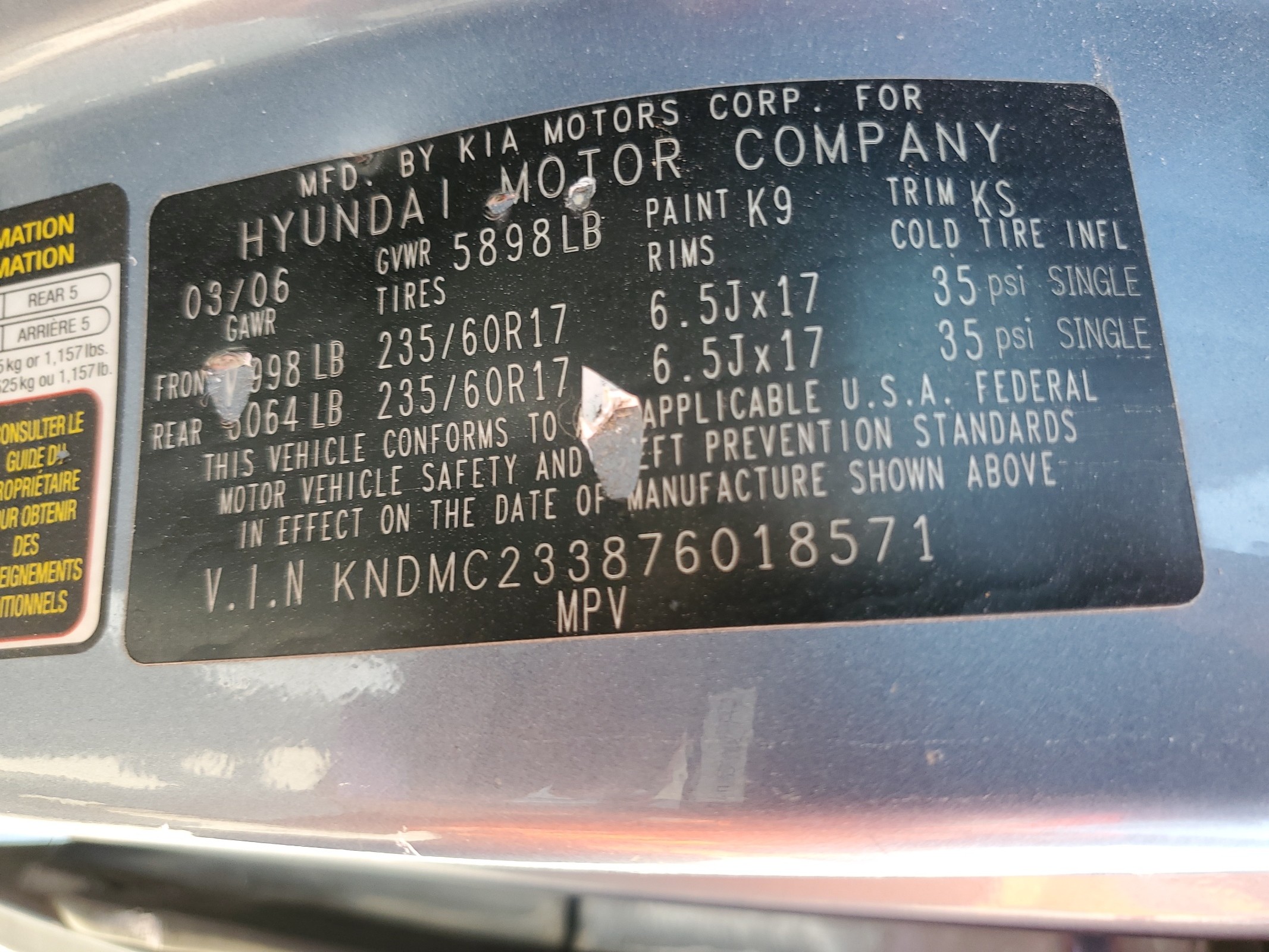 KNDMC233876018571 2007 Hyundai Entourage Gls