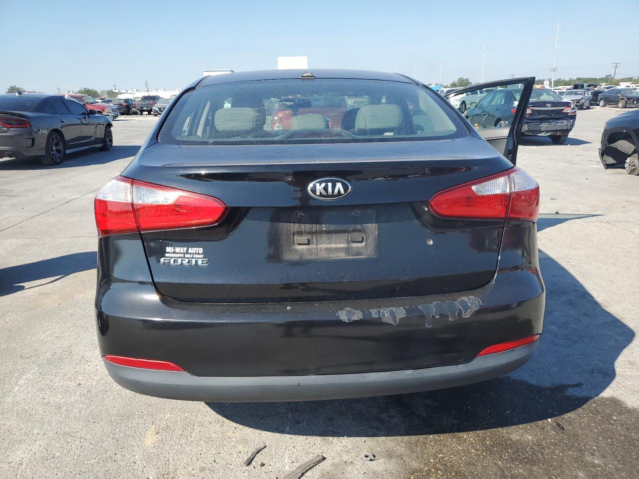 VIN KNAFK4A69F5308842 2015 KIA FORTE no.6