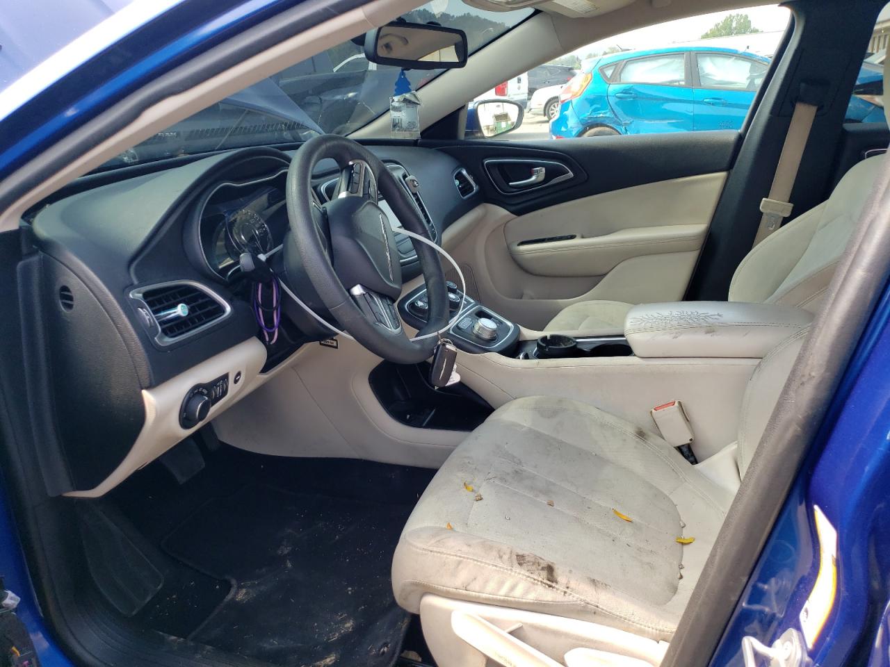 2015 Chrysler 200 - Image 7