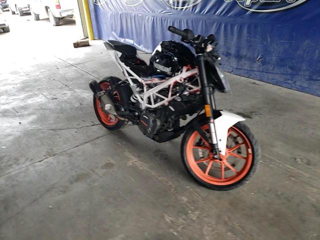 2019 Ktm 390 Duke VIN: MD2JPJ406KC216544 Lot: 63564273