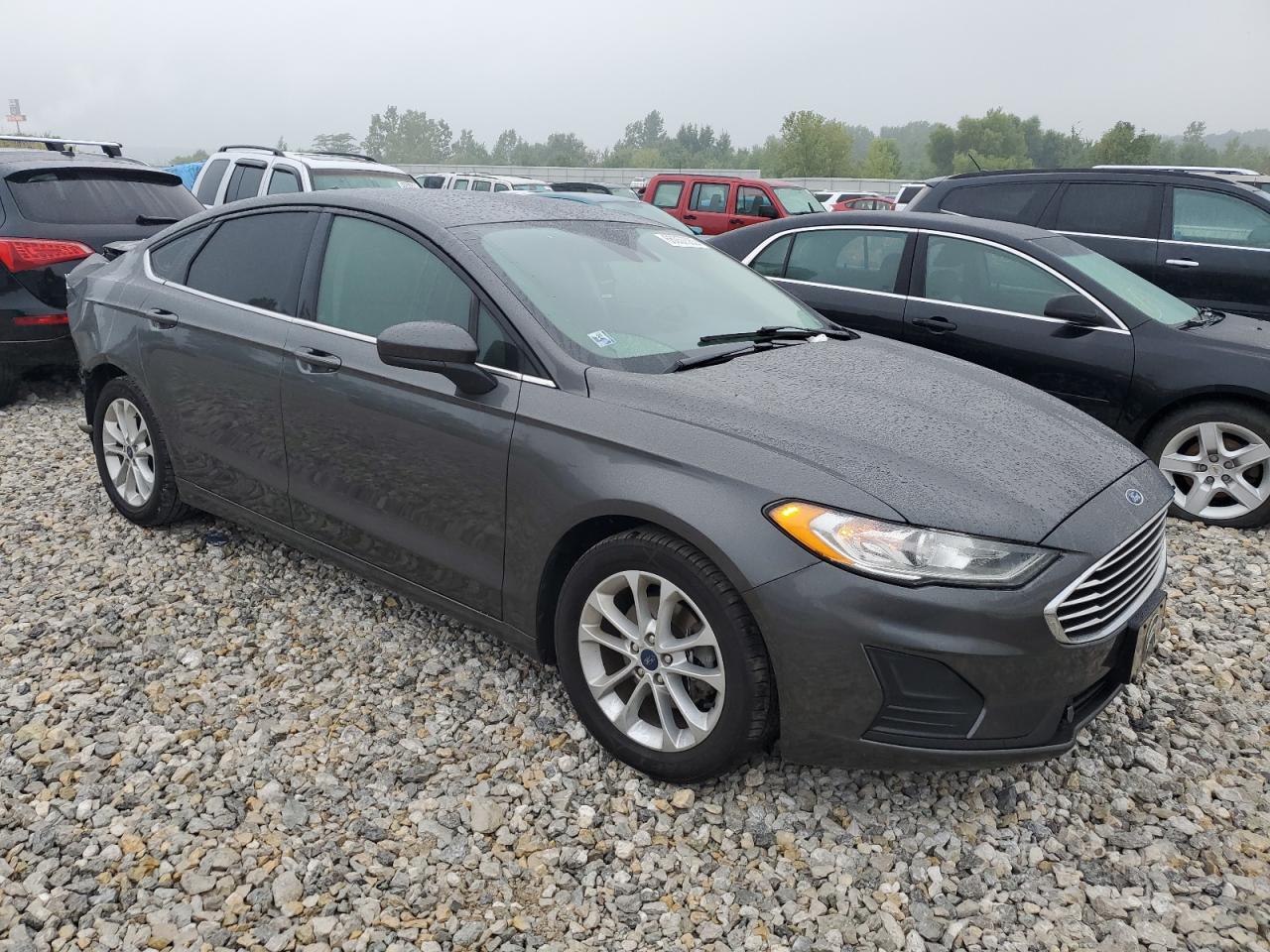 3FA6P0HD9KR211879 2019 Ford Fusion Se