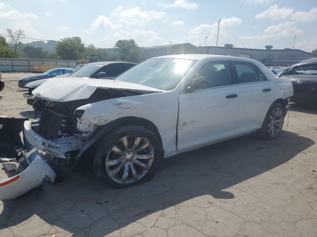 2019 Chrysler 300 Limited VIN: 2C3CCAEG4KH689351 Lot: 59331523