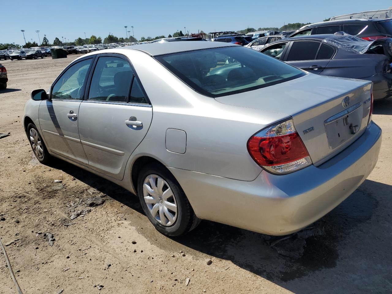 2005 Toyota Camry Le VIN: 4T1BE32K05U068742 Lot: 66460003