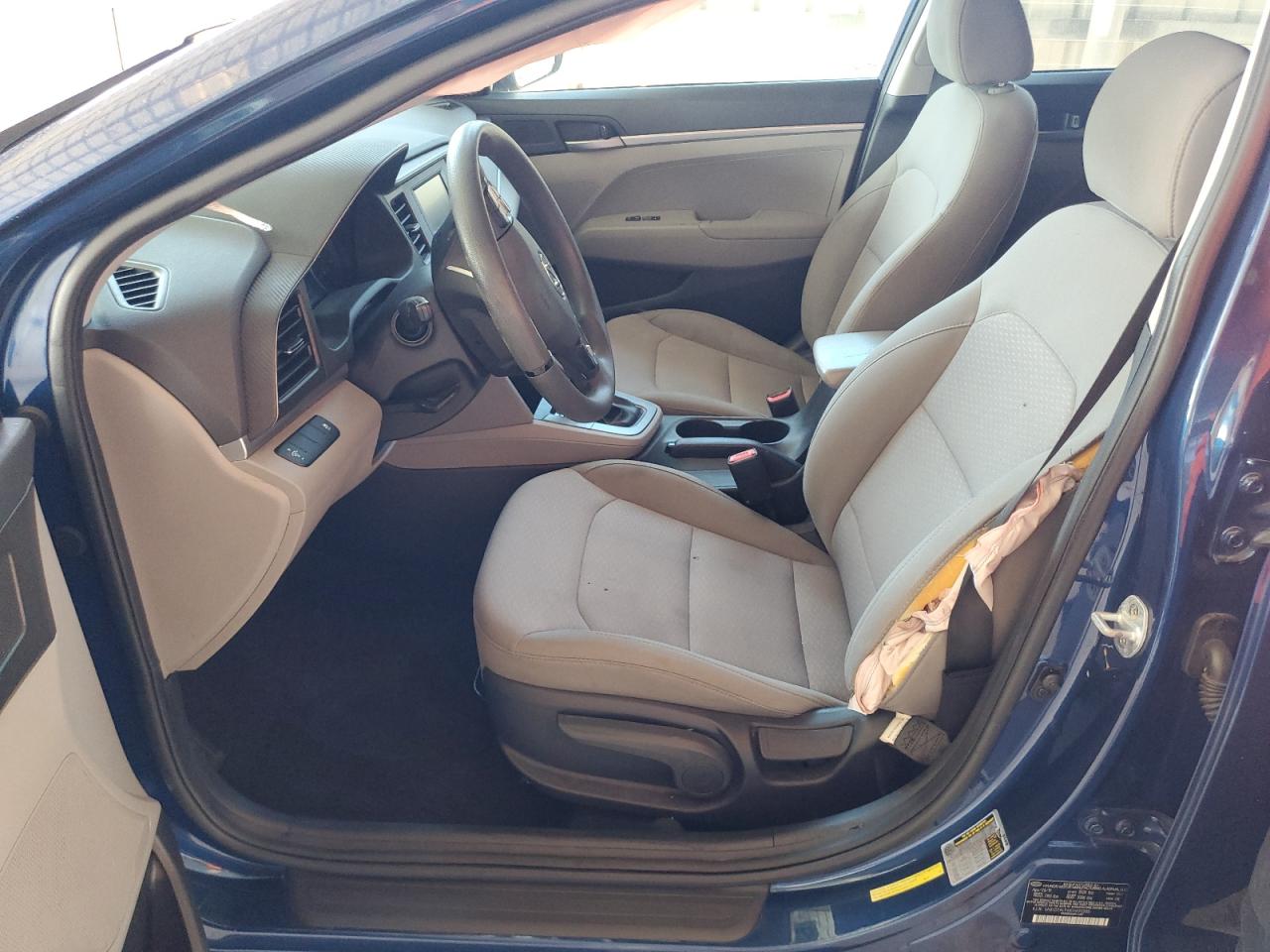 5NPD74LF6KH492205 2019 Hyundai Elantra Se