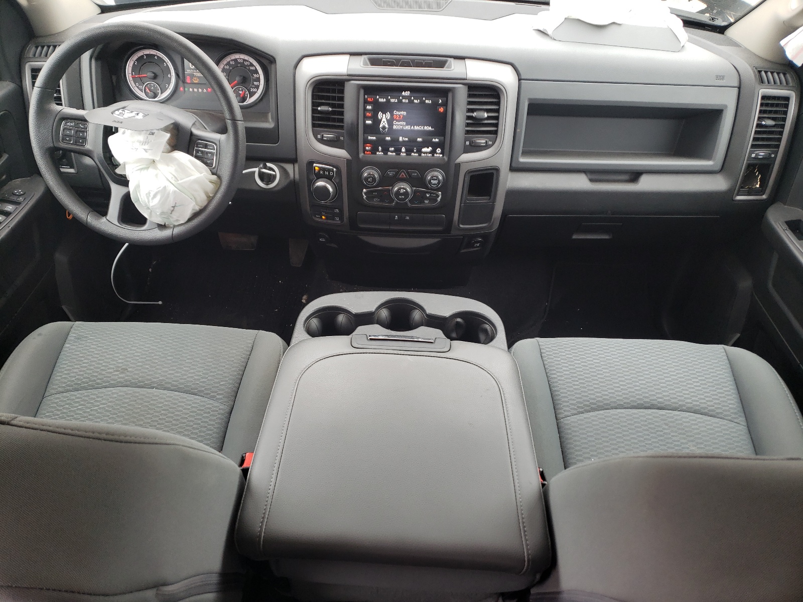 1C6RR7FG4KS635599 2019 Ram 1500 Classic Tradesman