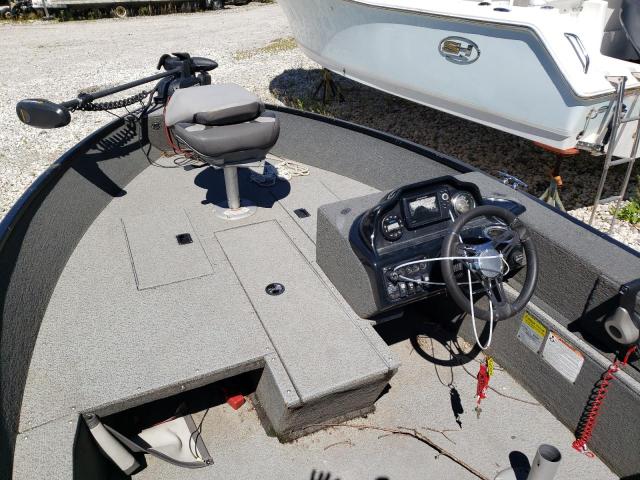 2020 STARCRAFT BOAT  
