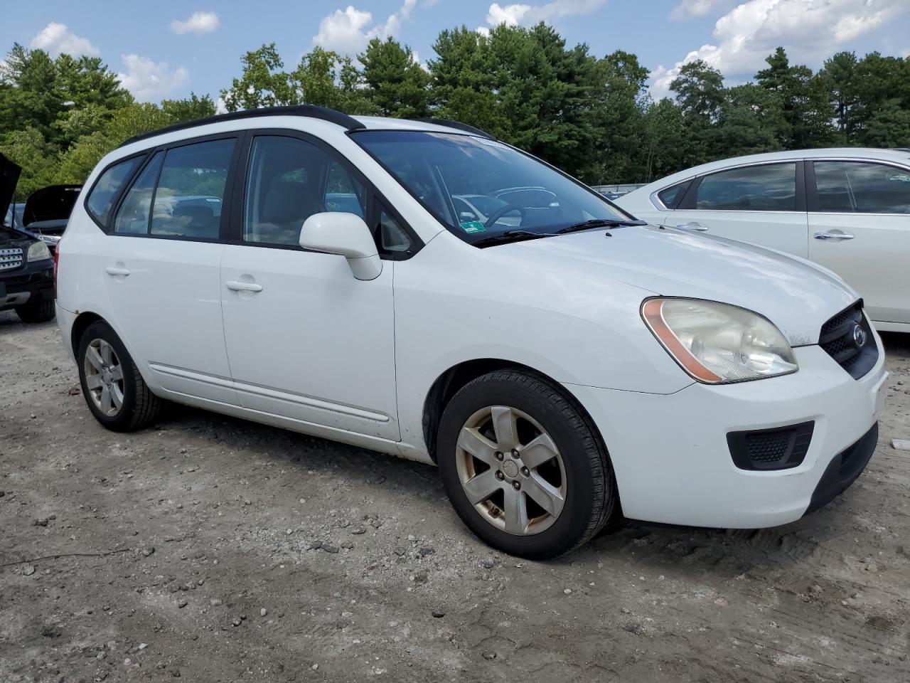 2008 Kia Rondo Lx VIN: KNAFG526987132372 Lot: 66921464