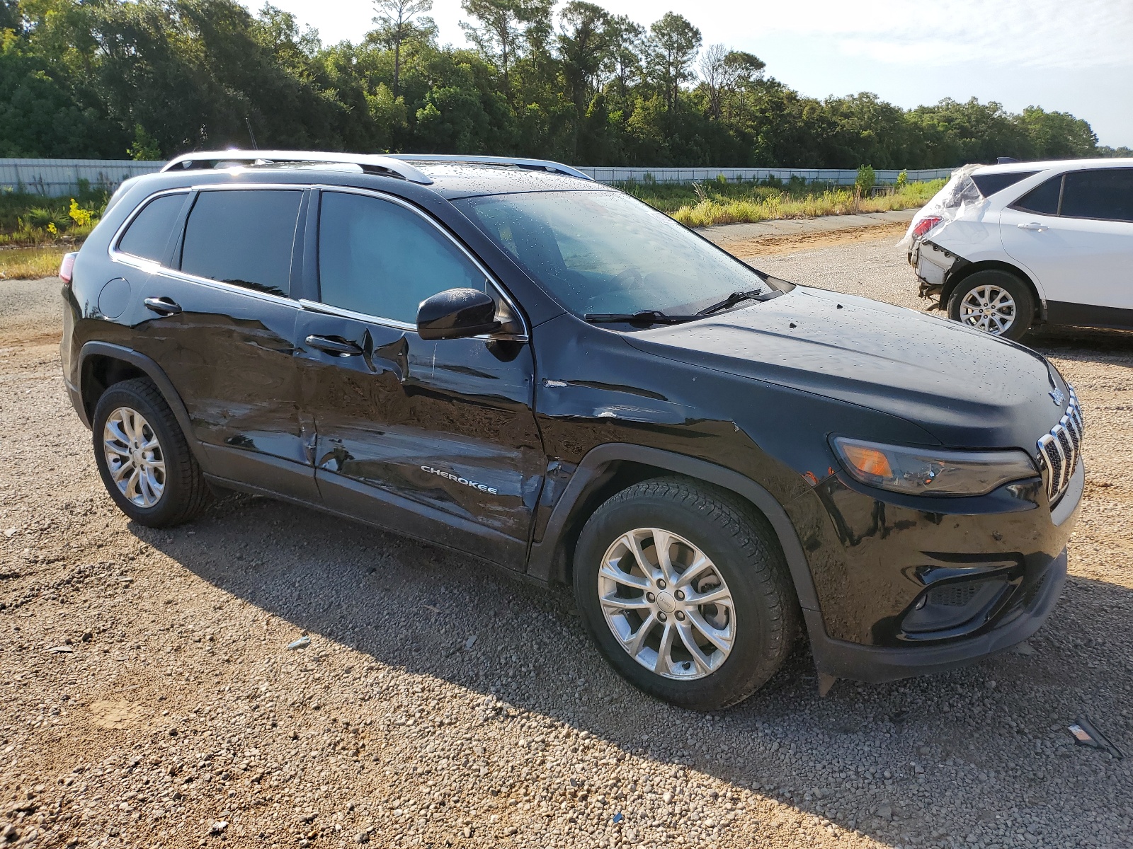 2019 Jeep Cherokee Latitude vin: 1C4PJLCB8KD175778