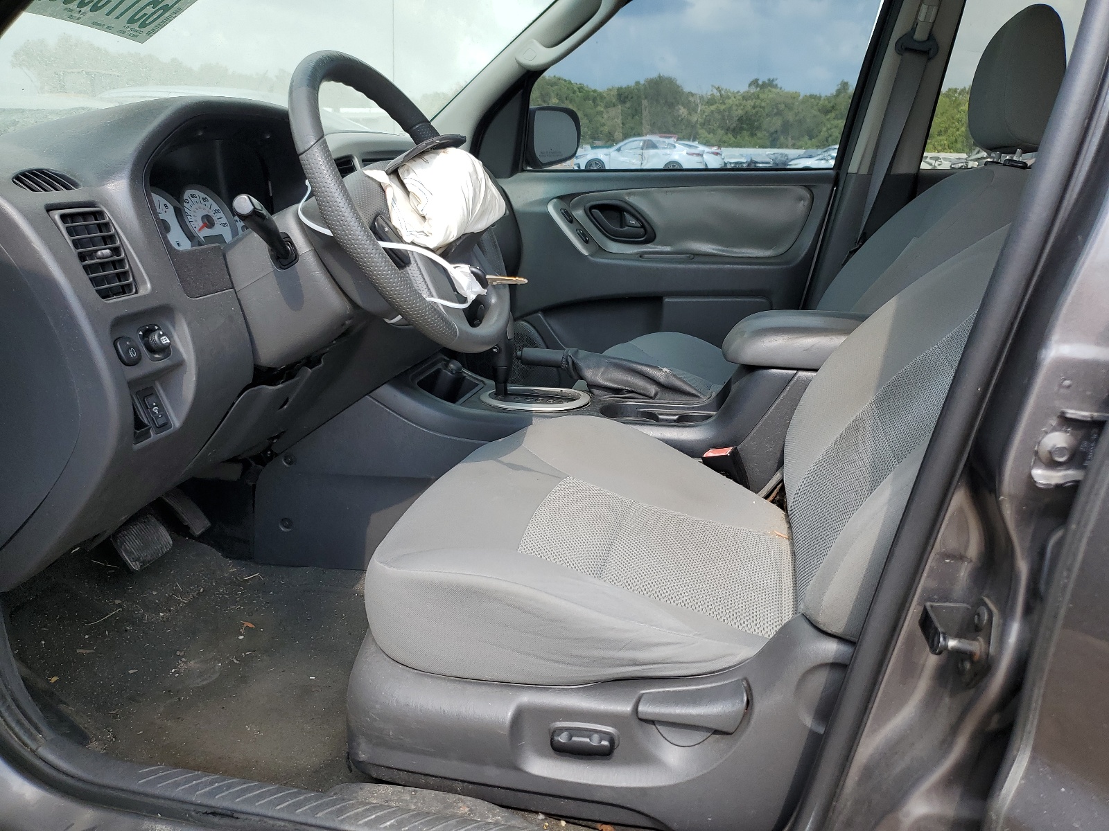 1FMYU93175KD52922 2005 Ford Escape Xlt