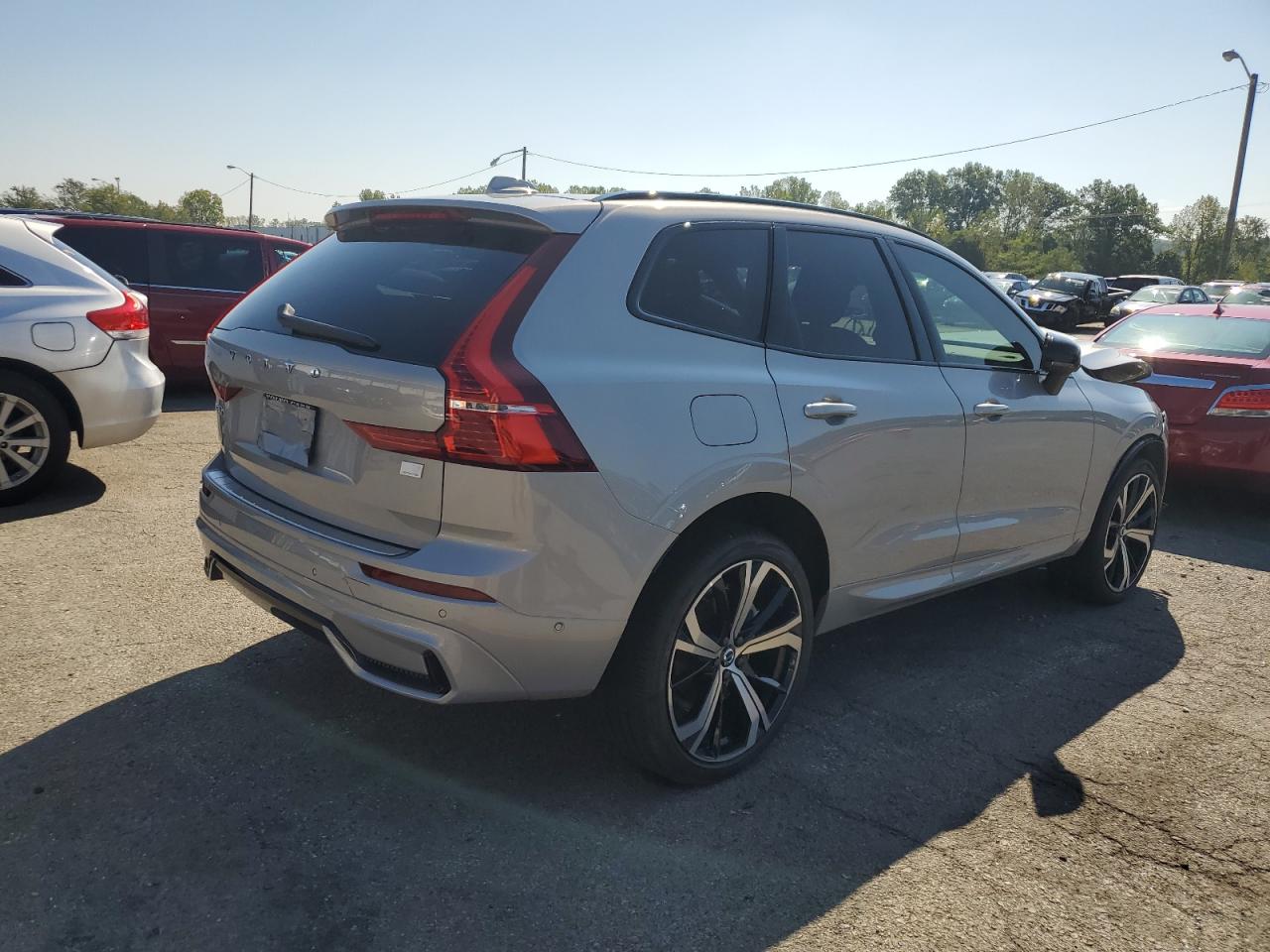 2022 Volvo Xc60 T8 Recharge R-Design VIN: YV4H60DM0N1042035 Lot: 65459733