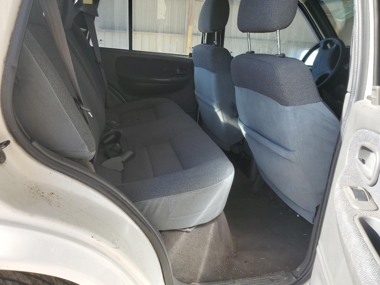 2001 Kia Sportage VIN: KNDJB723715697153 Lot: 45011884