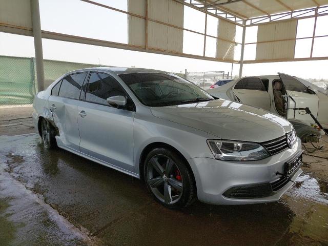WVWRV1AJ4FM201147 - 2015 VOLKSWAGEN JETTA - #undefined