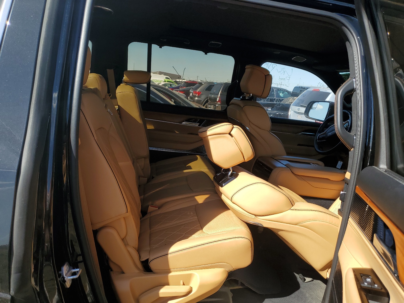 1C4SJVGP0NS191579 2022 Jeep Grand Wagoneer Series Iii