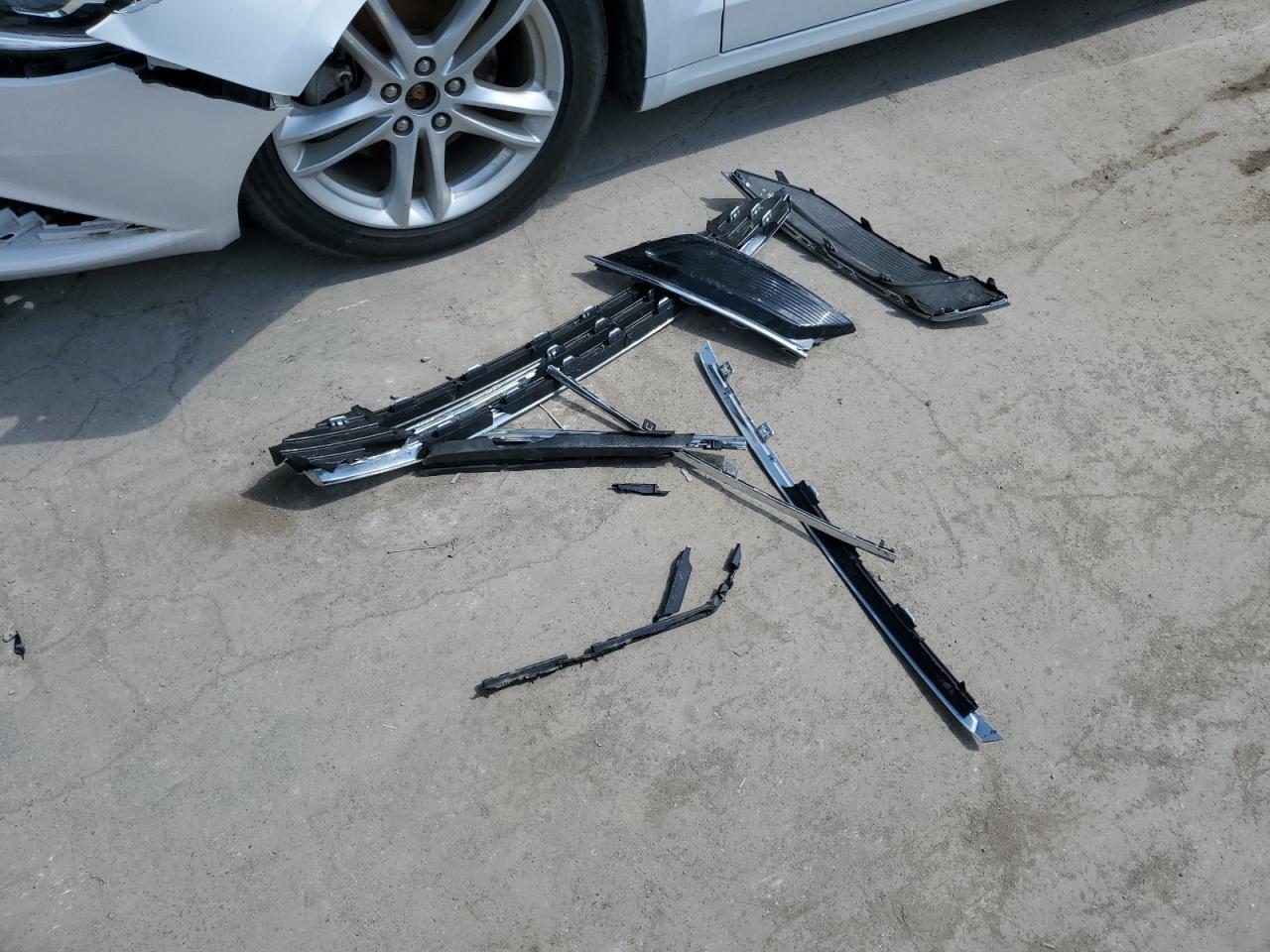 2018 Ford Fusion Se Hybrid VIN: 3FA6P0LU7JR129932 Lot: 66431333