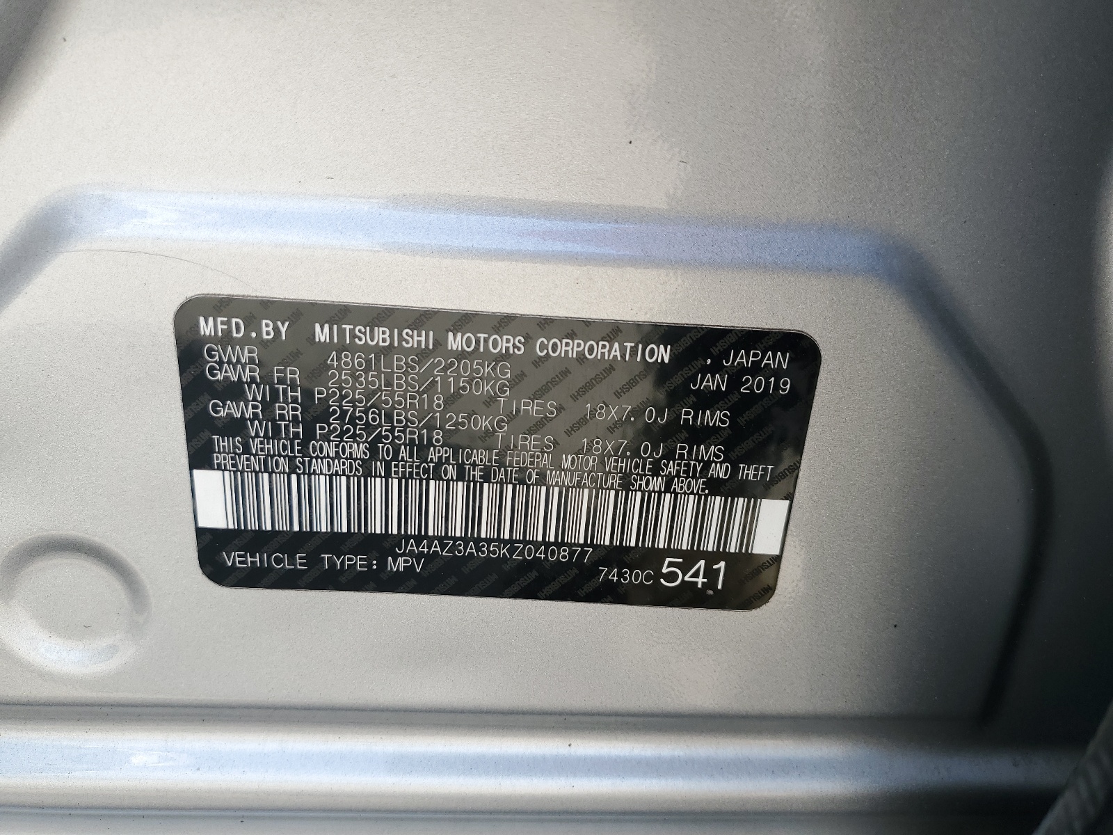 JA4AZ3A35KZ040877 2019 Mitsubishi Outlander Se