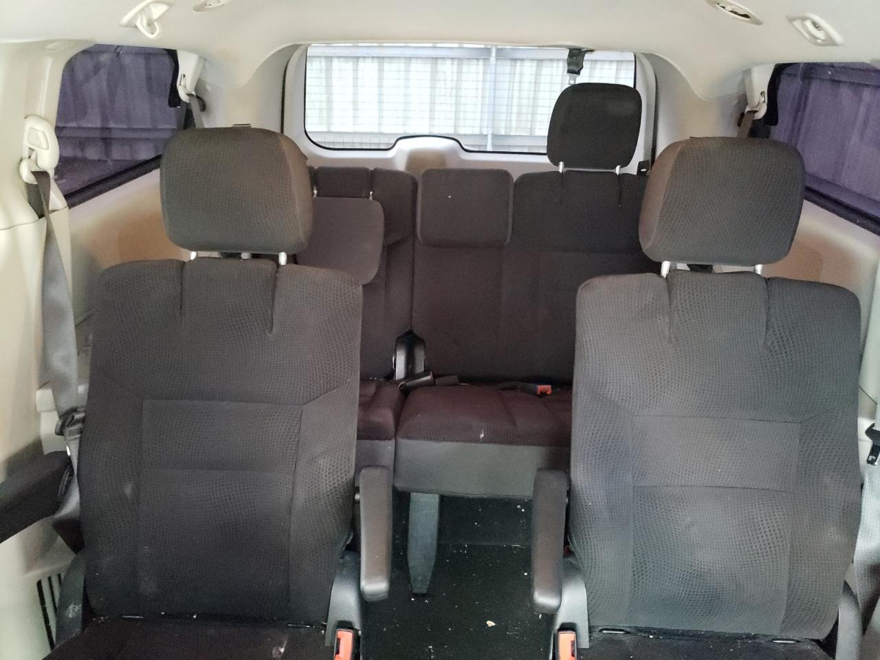 2019 Dodge Caravan - Image 10
