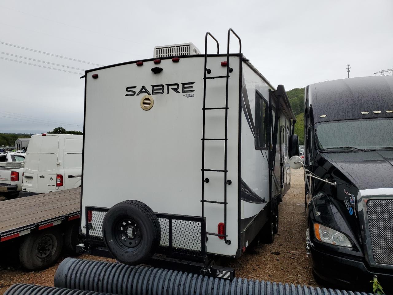 2019 Wildwood Sabre VIN: 5ZT3SRXB8K6102745 Lot: 65255893