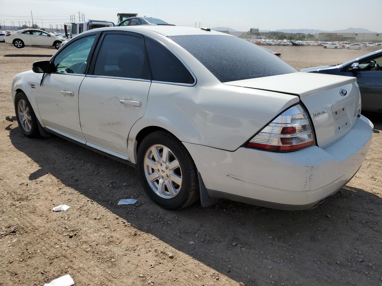 2009 Ford Taurus - Image 2