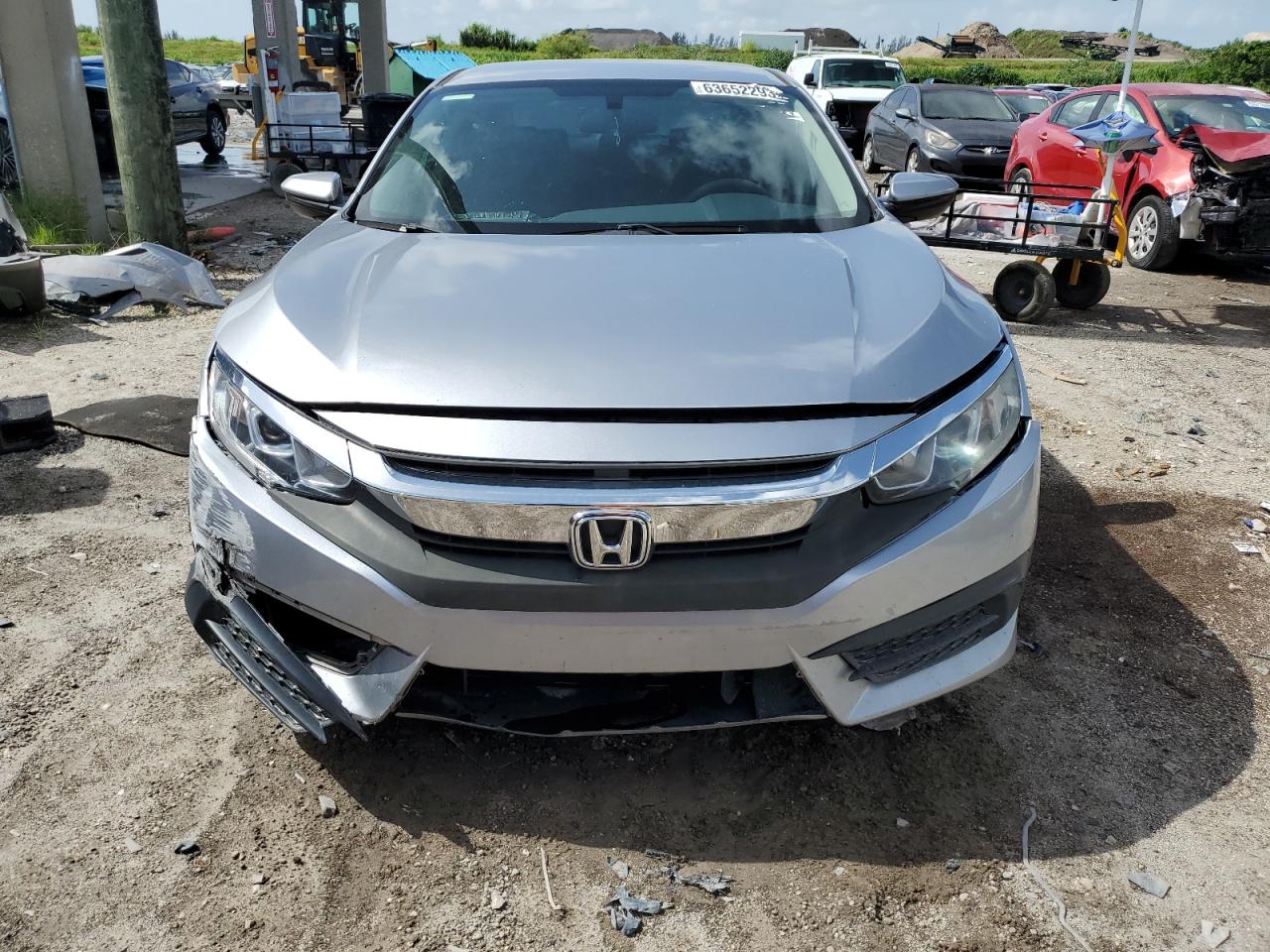 19XFC2F57JE005365 2018 Honda Civic Lx