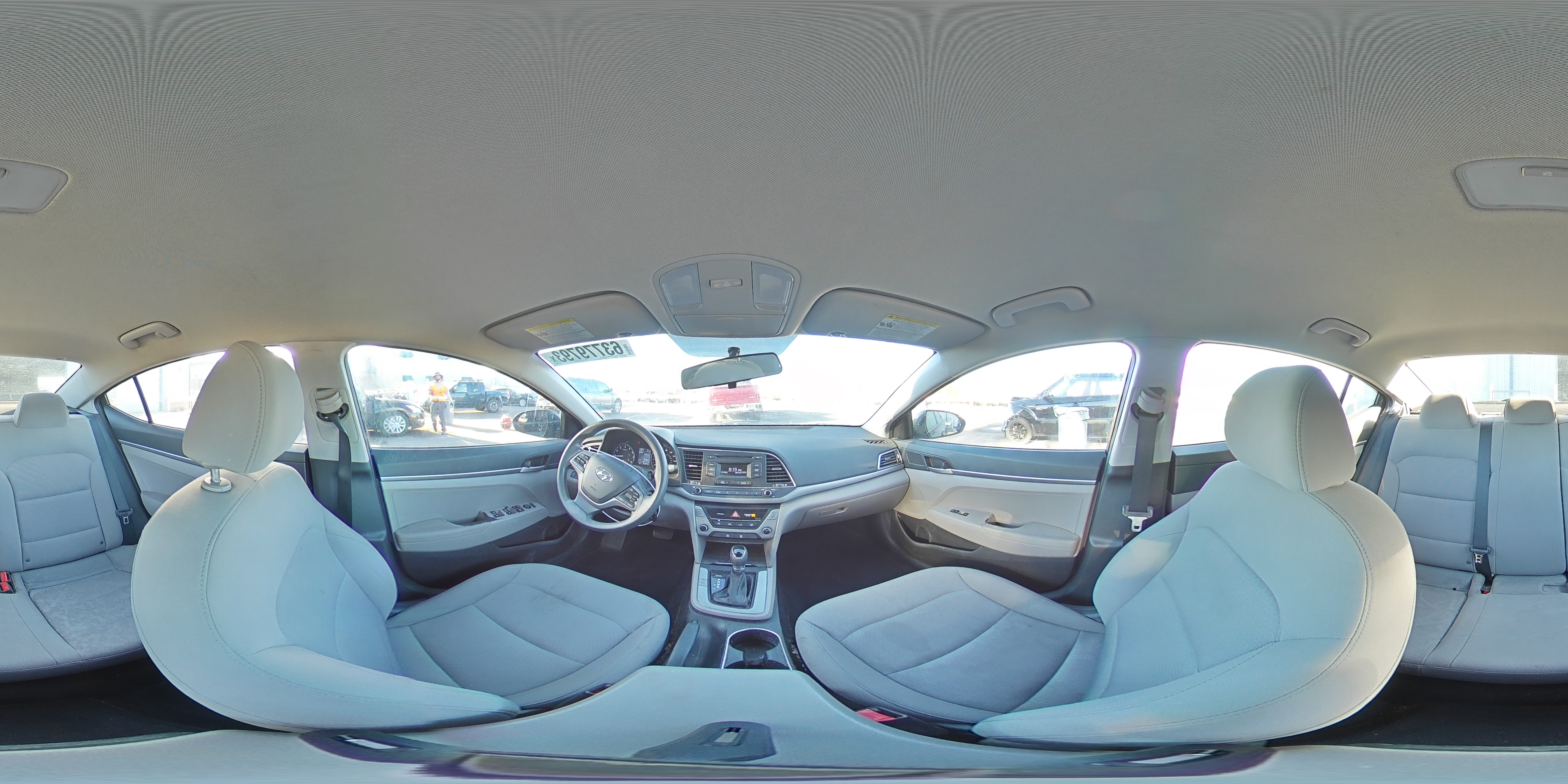 2018 Hyundai Elantra - Image 13