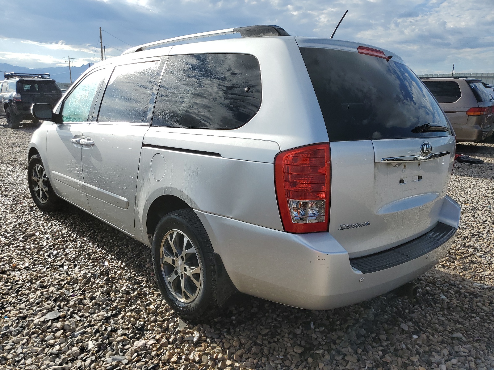 2014 Kia Sedona Lx vin: KNDMG4C75E6572246