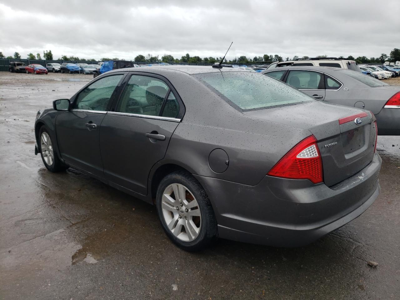 2011 Ford Fusion - Image 2