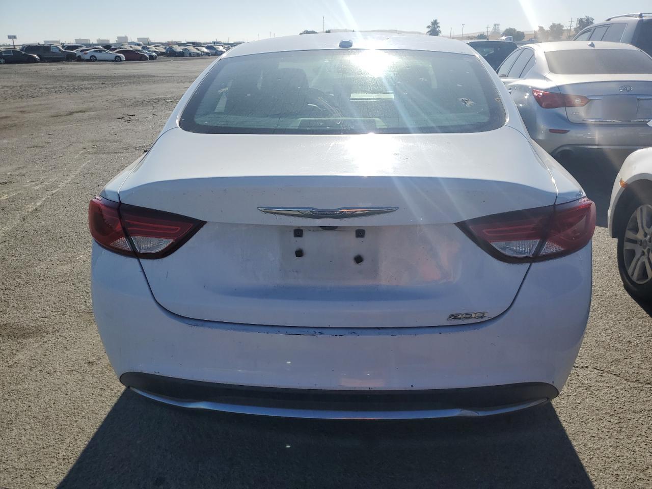 1C3CCCAB5FN694366 2015 Chrysler 200 Limited