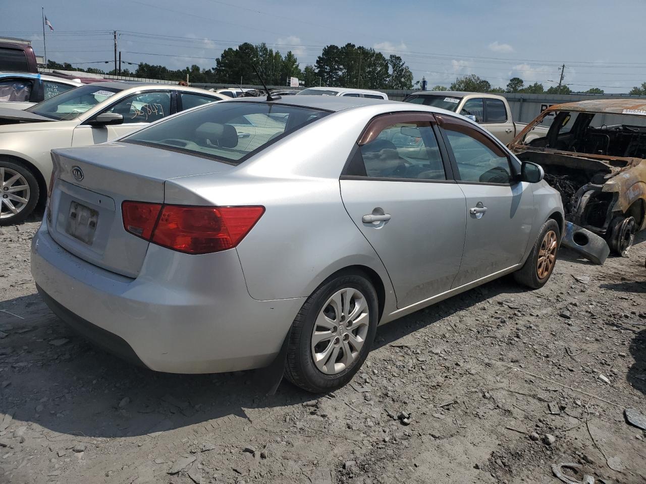 2010 Kia Forte Lx VIN: KNAFT4A22A5209895 Lot: 76642103