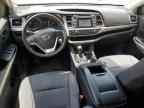 2015 Toyota Highlander Le   for Sale in Fairburn, GA - Minor Dent/Scratches
